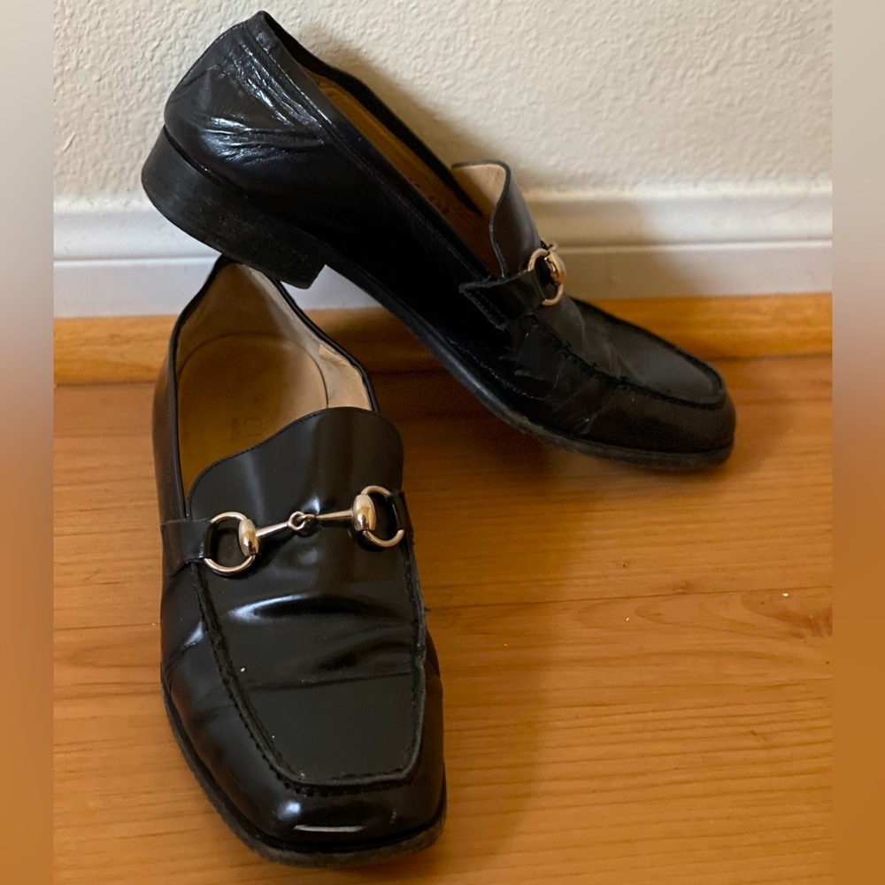 GUCCI - Women’s Black Patent Leather Loafer